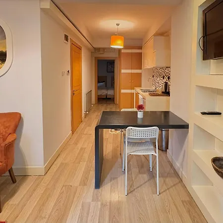 Taksim Square1br 01 アパート *